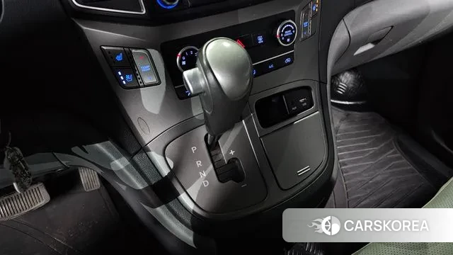 Hyundai The New Grand Starex id 3547469 из Кореи 19