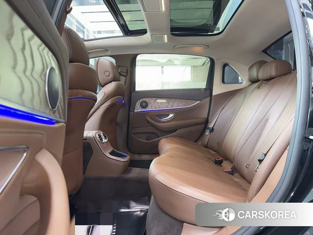 Mercedes-Benz E-class id 4265211 из Китая 9