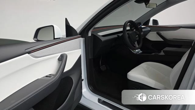 Tesla Model Y id 3921471 из Кореи 19