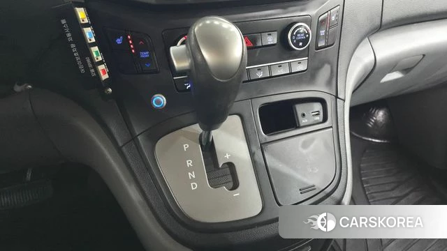 Hyundai The New Grand Starex id 3899561 из Кореи 19