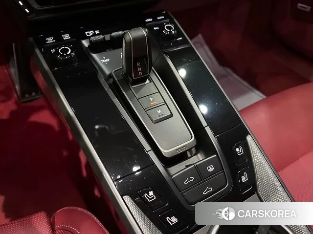 Porsche 911(992) id 3585680 из Кореи 19