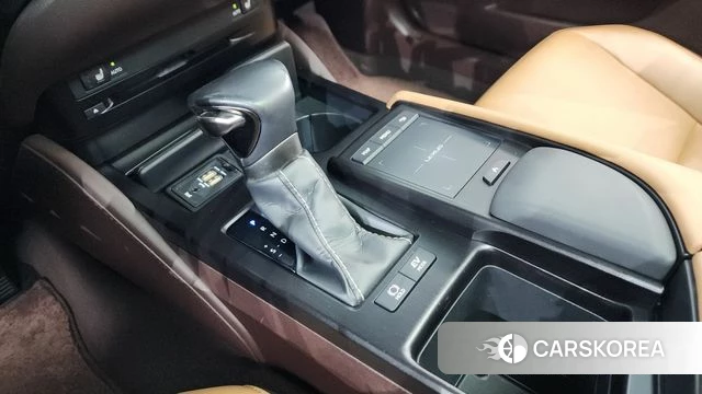 Lexus ES300h 7th generation id 4633023 из Кореи 36