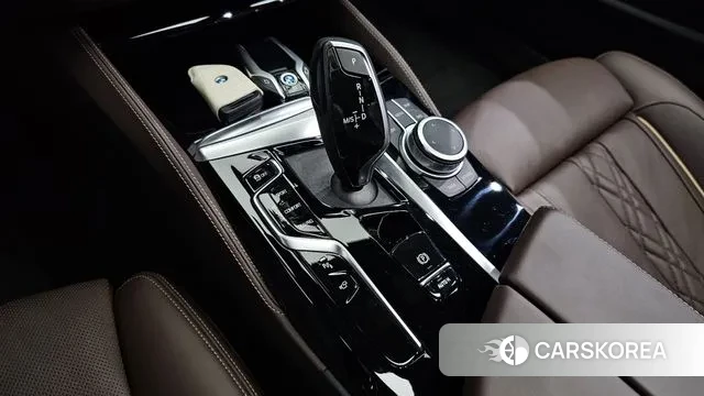 BMW 5 Series (G30) id 3058758 из Кореи 19