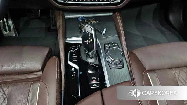 BMW 5 Series (G30) id 4494233 из Кореи 31