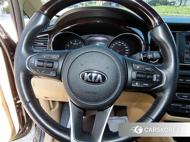 Kia The New Carnival id 4188512 из Кореи 19