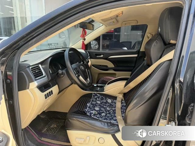 Toyota Highlander id 4290587 из Китая 9
