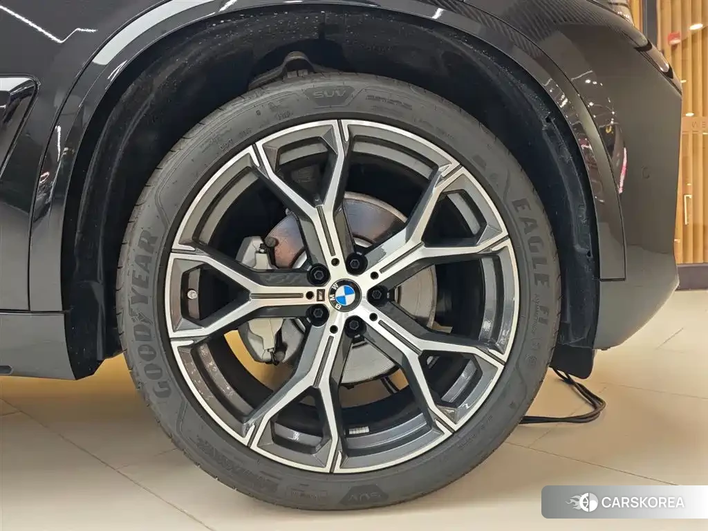 BMW X5 id 4680683 из Китая 9