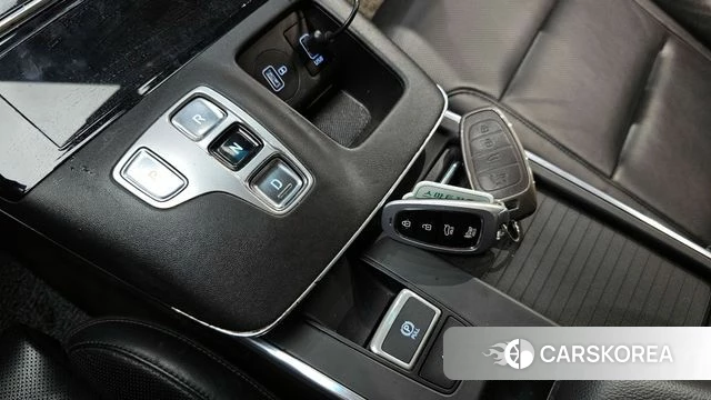 Hyundai The New Grandeur IG id 3955192 из Кореи 19