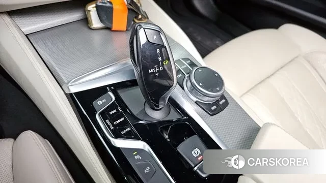 BMW 5 Series (G30) id 3455264 из Кореи 19