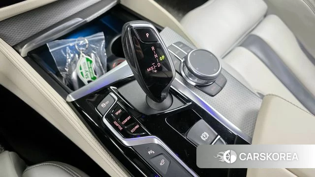 BMW 5 Series (G30) id 3828810 из Кореи 19