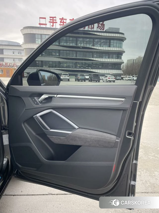 Audi Q3 Sportback id 4258594 из Китая 25