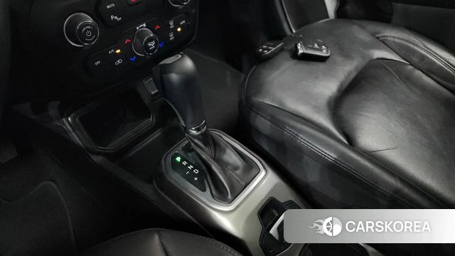 Jeep Renegade id 4250914 из Кореи 36