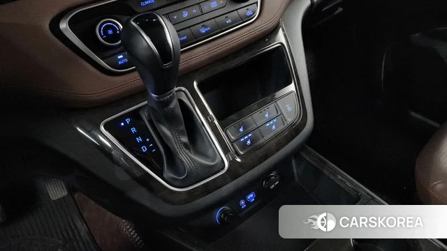 Hyundai The New Grand Starex id 3844773 из Кореи 19