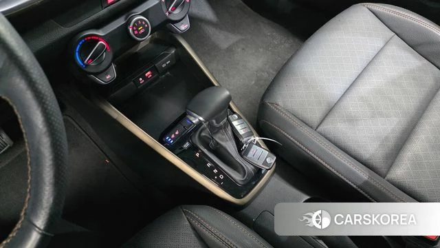 Kia Stonic id 3893840 из Кореи 19