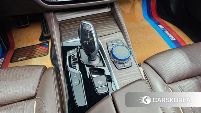 BMW 5 Series (G30) id 4446341 из Кореи 30