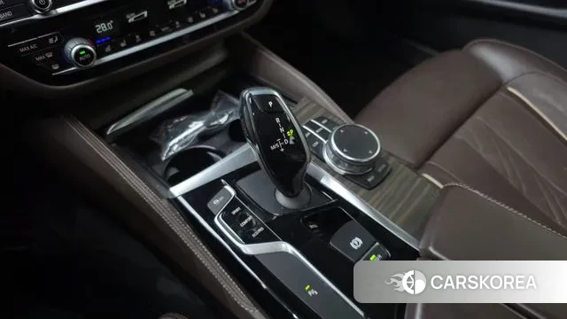 BMW 5 Series (G30) id 3709402 из Кореи 19