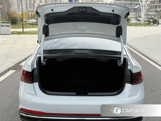 Volkswagen Sagitar id 4260057 из Китая 23