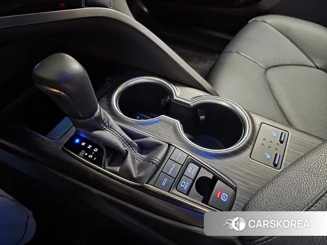 Toyota Camry (XV70) id 3063196 из Кореи 18