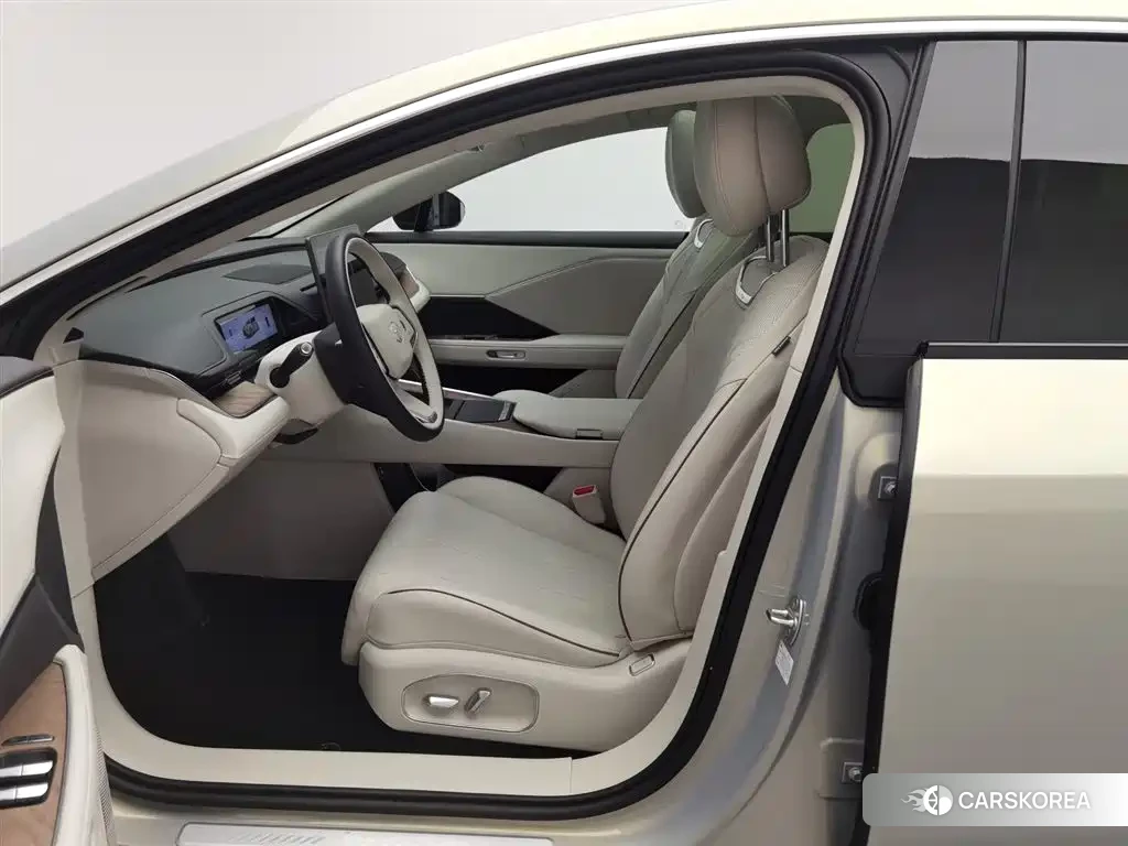Toyota Platinum Wisdom 7 id 4565148 из Китая 23