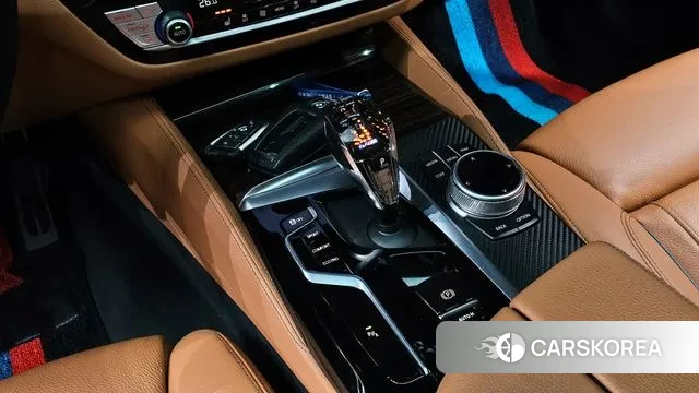 BMW 5 Series (G30) id 3378666 из Кореи 19