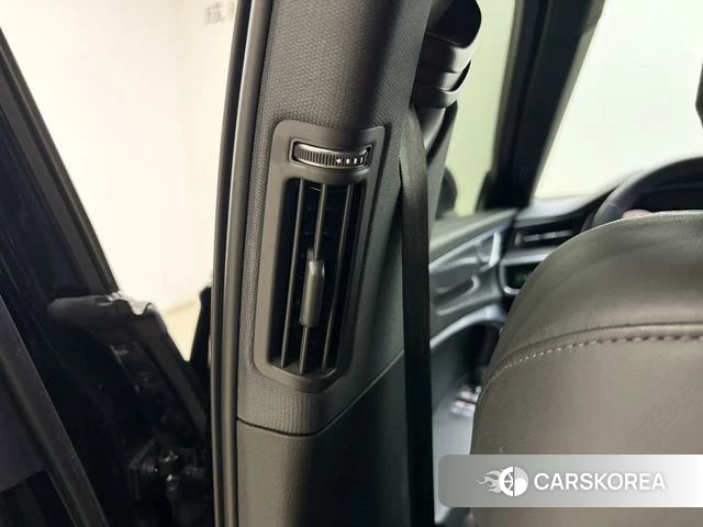 Audi A6L id 4336223 из Китая 20