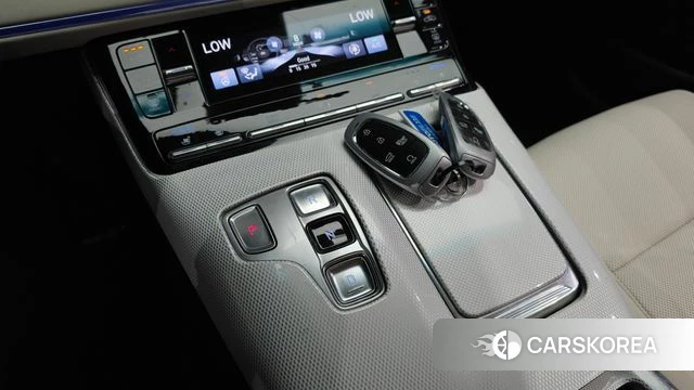 Hyundai The New Grandeur IG id 4338008 из Кореи 31