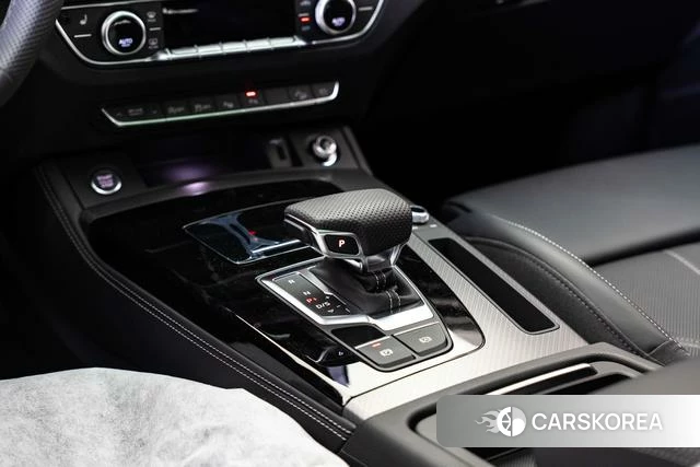 Audi Q5L id 4366045 из Китая 25
