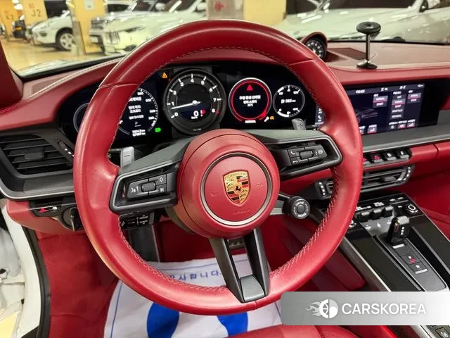 Porsche 911(992) id 3571086 из Кореи 18