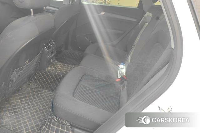 Audi Q5L id 4207915 из Китая 16