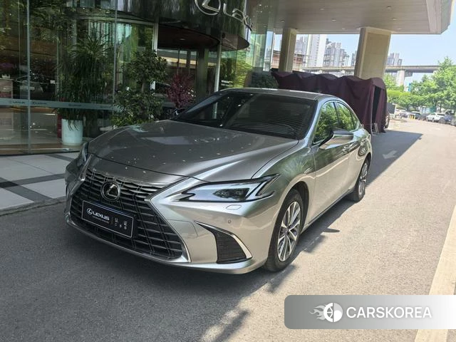 Lexus ES id 3968876 из Китая 13