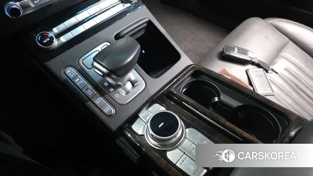 Genesis G90 id 3682286 из Кореи 19