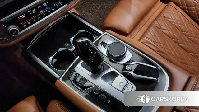 BMW 7 Series (G11) id 3545603 из Кореи 19