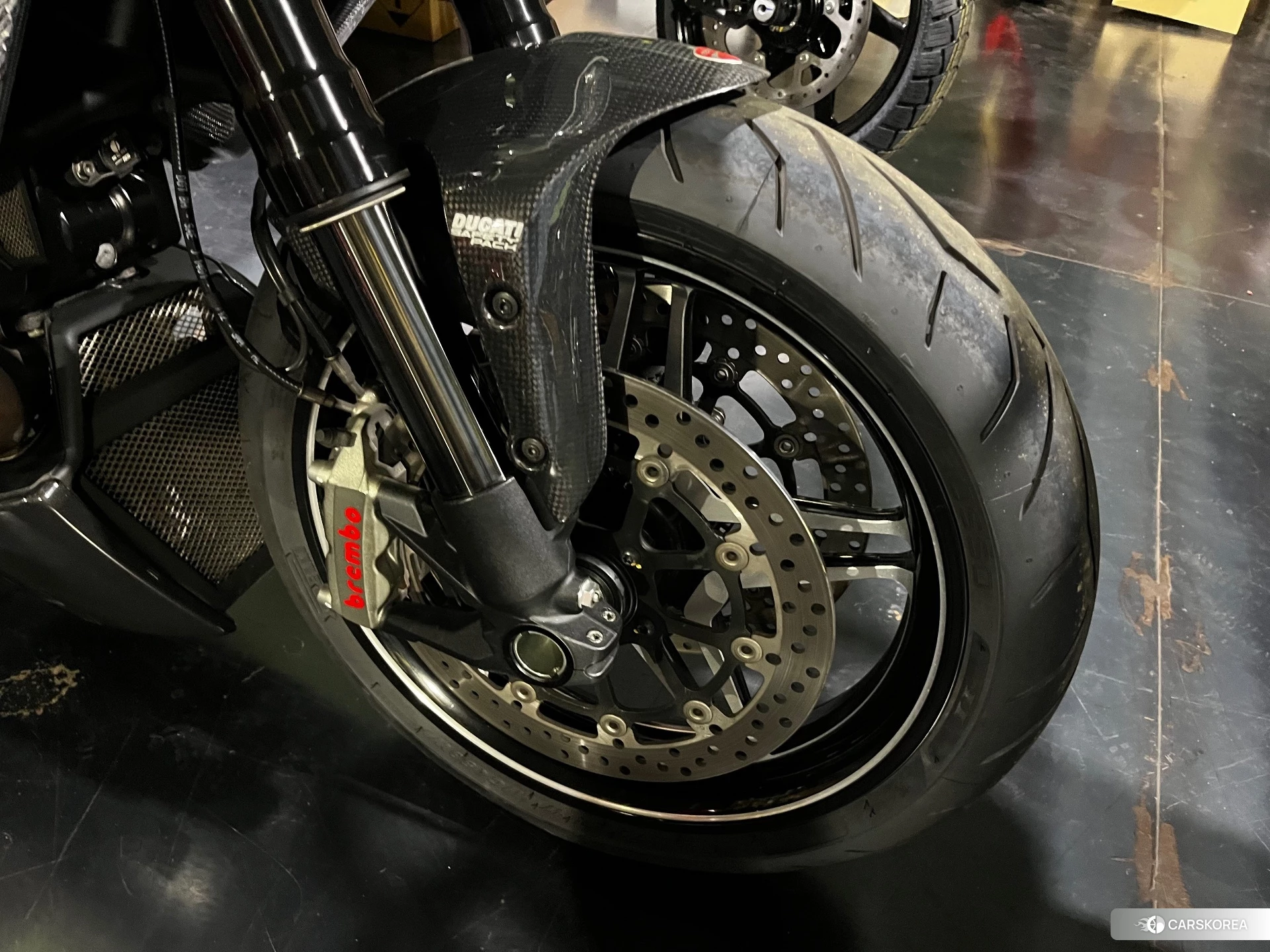Проданный Ducati DIAVEL AMG id 4320094 из Японии, фото 10