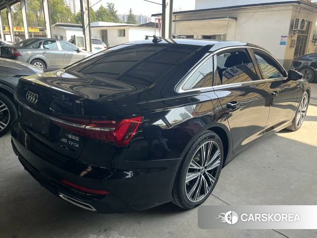 Audi A6L id 4275762 из Китая 10