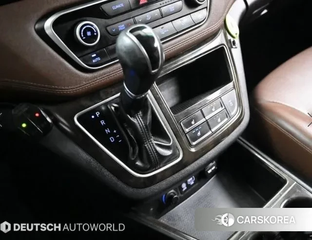 Hyundai The New Grand Starex id 3439026 из Кореи 19