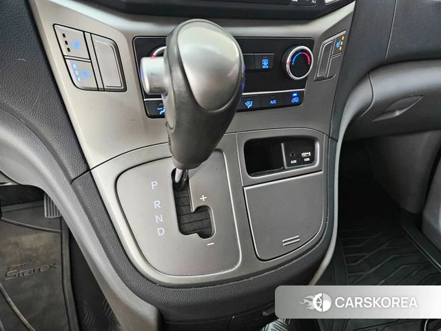 Hyundai The New Grand Starex id 3867136 из Кореи 19