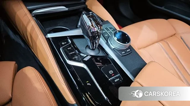 BMW 5 Series (G30) id 3576716 из Кореи 19