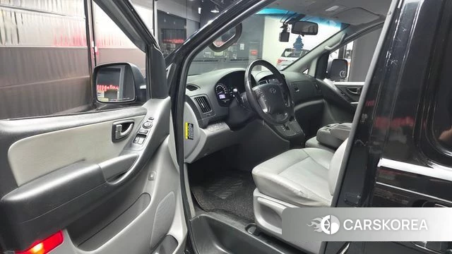 Hyundai The New Grand Starex id 4907769 из Кореи 29