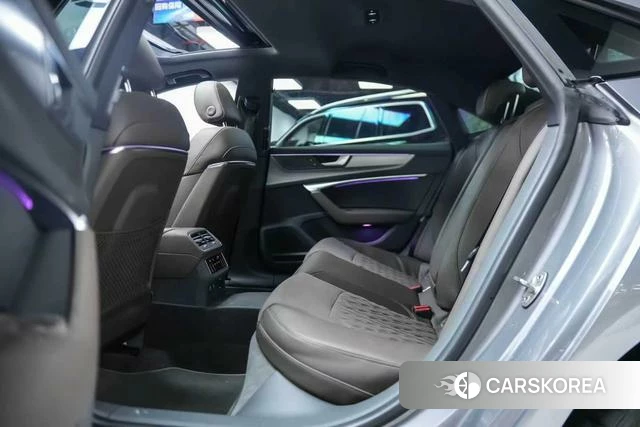 Audi A7L id 4253016 из Китая 11