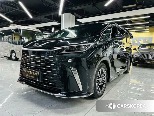 Lexus LM id 4259911 из Китая 9
