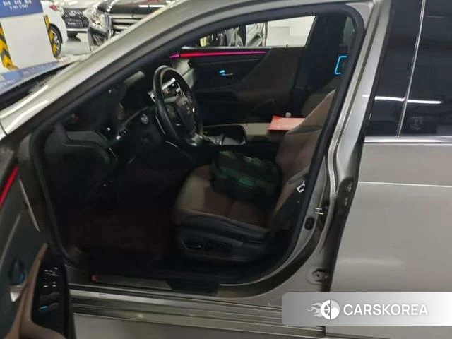 Lexus ES id 4274614 из Китая 12