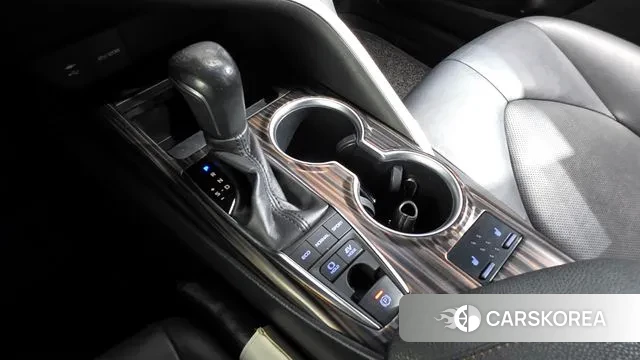 Toyota Camry (XV70) id 3024601 из Кореи 19