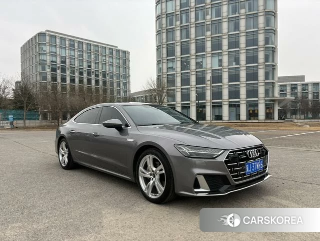 Audi A7L id 4279181 из Китая 9