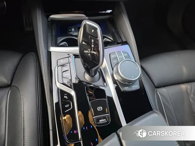 BMW 5 Series (G30) id 3607280 из Кореи 18