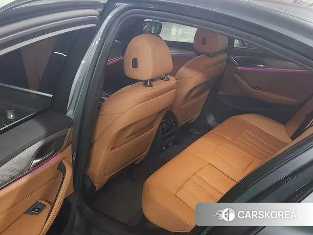 BMW 5 Series (G30) id 3408241 из Кореи 19