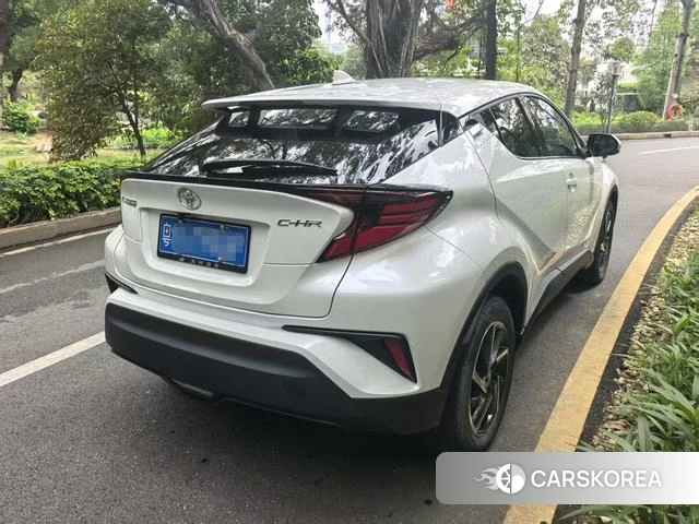 Toyota C-HR id 4374528 из Китая 16