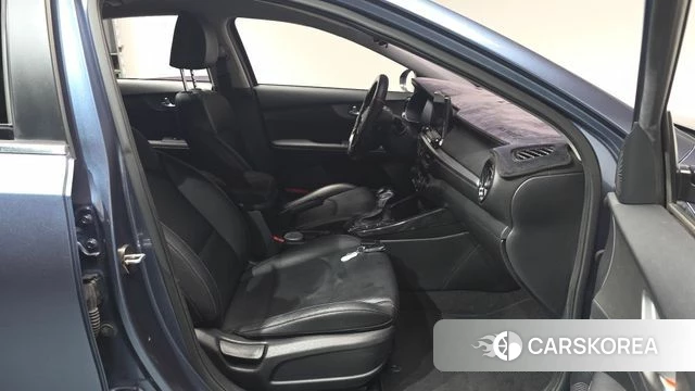 Kia Come New K3 id 3905652 из Кореи 19