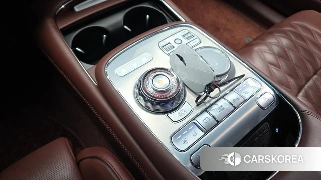 Genesis G90 (RS4) id 3934901 из Кореи 19