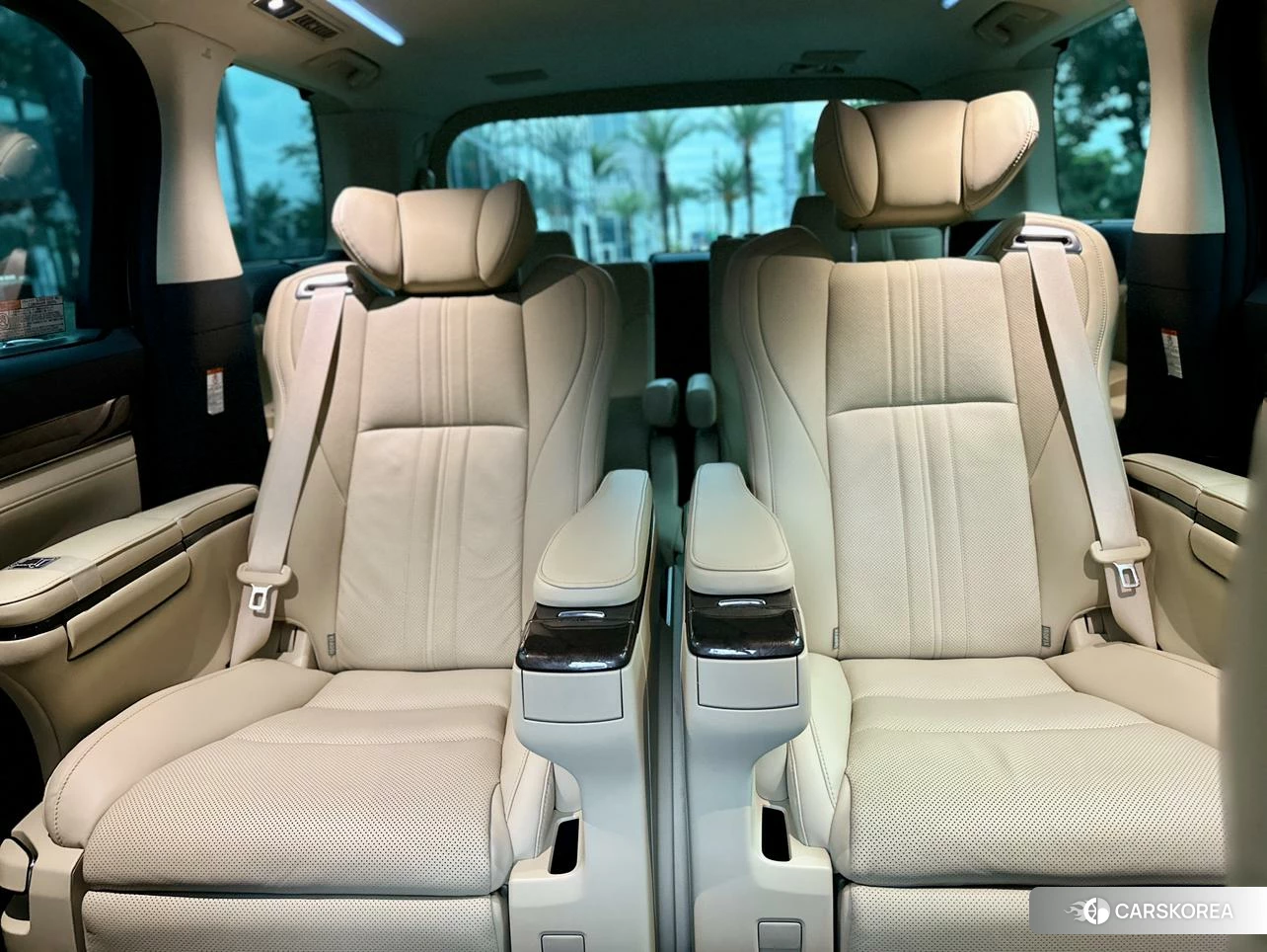 Toyota Elfa id 4455850 из Китая 11