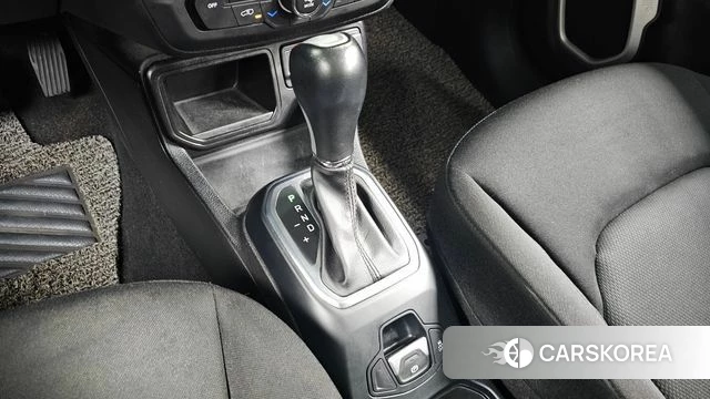 Jeep Renegade id 4604844 из Кореи 30